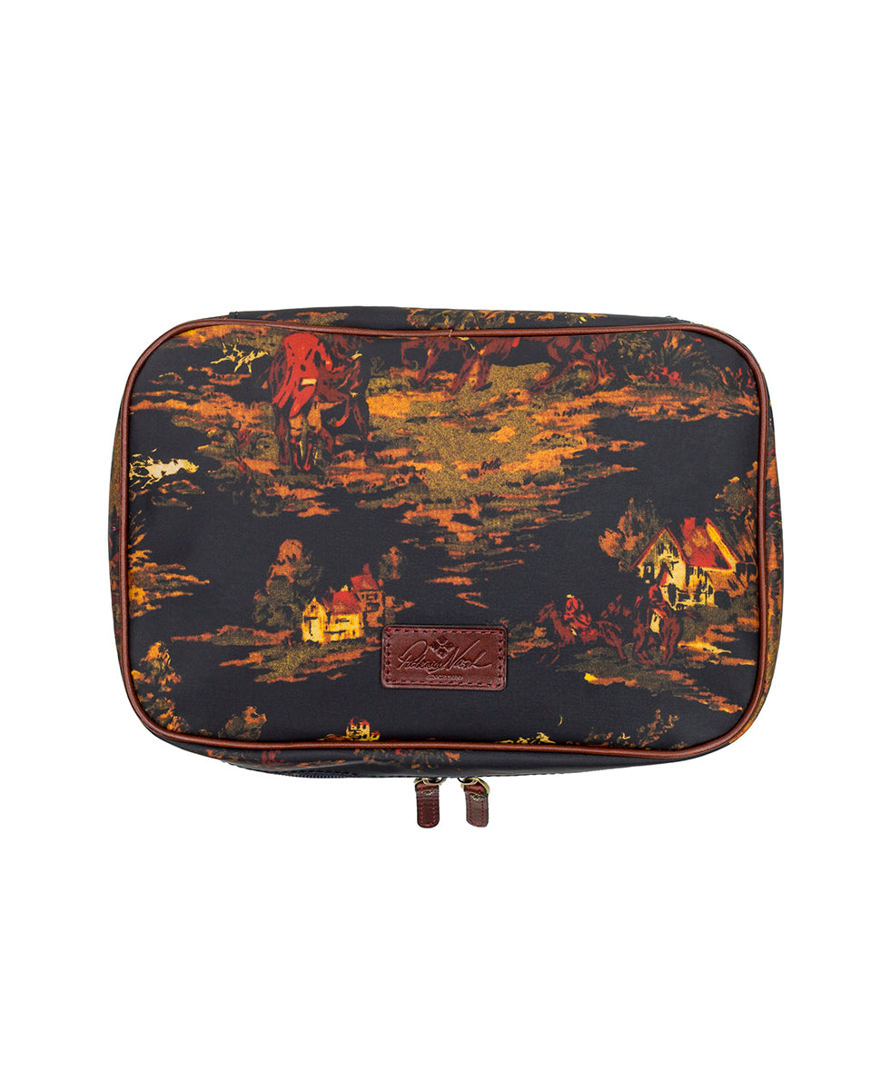 Ilaria Hanging Case - Kent Countryside